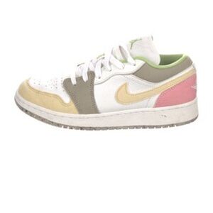 **LIKE NEW** NIKE JORDAN 1 LOW PASTEL GRIND VIVID GREEN